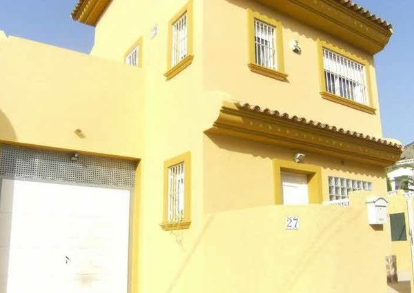 Super Detached Villa For Long Term Rental In Albir
