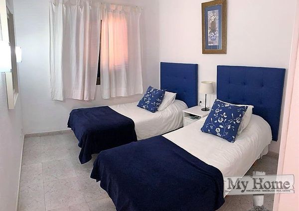 Renovated corner bungalow in central area of Playa del Inglés