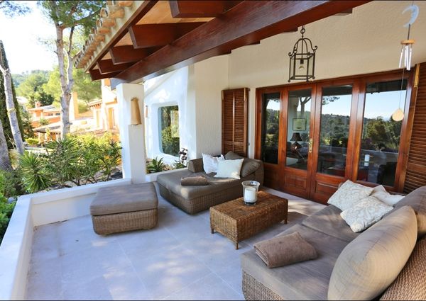 Villa with pool and sea view close to golf course in Bendinat