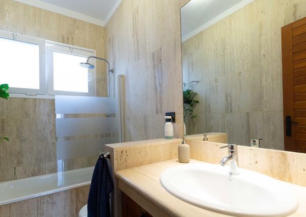 Luxury villa in Radazul Bajo – 0067-03526
