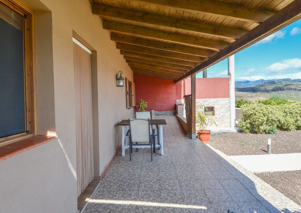 Rúral house with beautiful sea views, in the Salobre