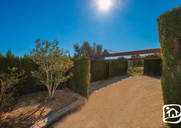 Rent villa CANELA