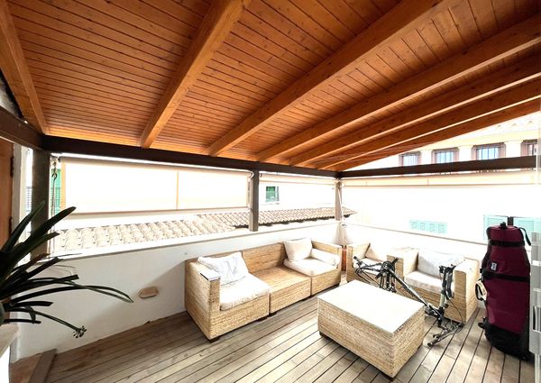One bedroom penthouse with terrace next to Plaza Mercat, Palma