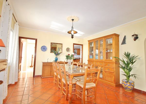 1022 Villa Jorge (Winter)
