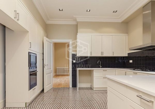 High quality renovated apartments in the Sant Gervasi prestigious area