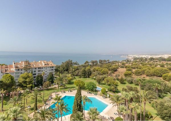 Rent a lovely apartment in front of the sea! Marbella!