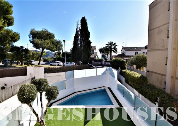 Semi-detached house in Sitges Valllpineda with private pool