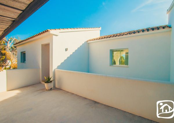 Rent villa SOL INVICTO