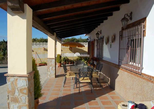 A spacious detached two bedroomed villa with pool and BBQ area in Nerja