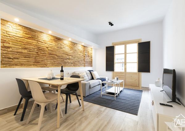 Stunning Two Bedroom Apartment Between Eixample And El Raval Neighbourhood