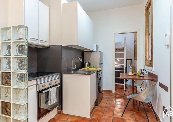 Cozy Barceloneta apartment, just steps from the beach