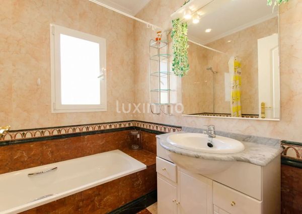 Rent villa with pool in Altea Hills