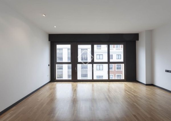 3-bedroom apartment for rent in Sant Francesc, Valencia