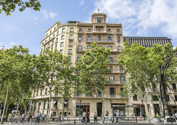 Exclusive apartment with views of La Pedrera for rent on Passeig de Gracia
