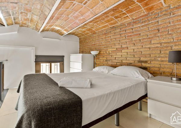 Trendy Studio Apartment in Barceloneta, steps from the Beach