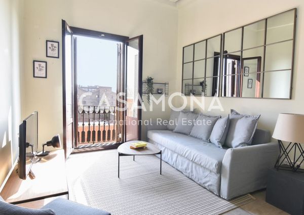 Spacious 2 Bedroom Apartment with spectacular views over Barcelona's skyline