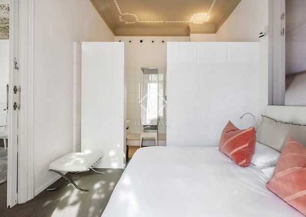 Spectacular 150m2 apartment with two bedrooms with bathroom en suite for rent in La Dreta de l'Eixample.