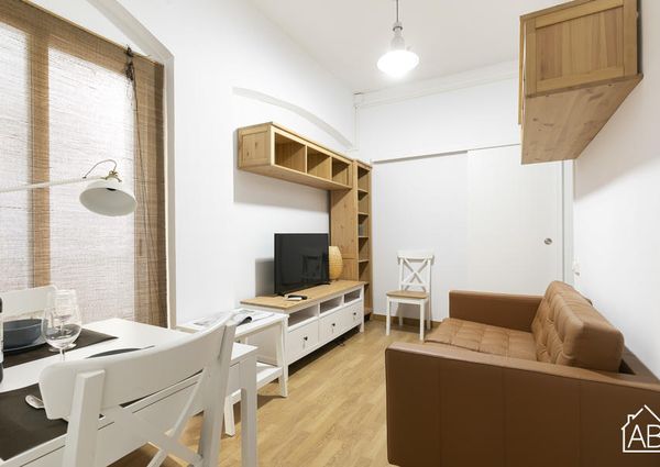 Cosy Three-Bedroom Barceloneta Apartment