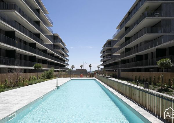 2 Bedroom Apartment with Private Terrace and Communal Pool, besides Badalona Port