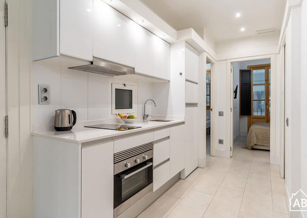 Recently refurbished two bedroom apartment near the city centre