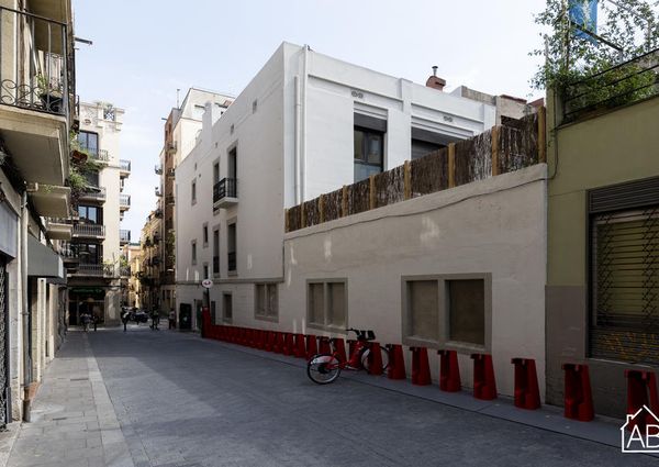 Contemporary Two-Bedroom Apartment with Balcony in Heart of Gracia Neighbourhood