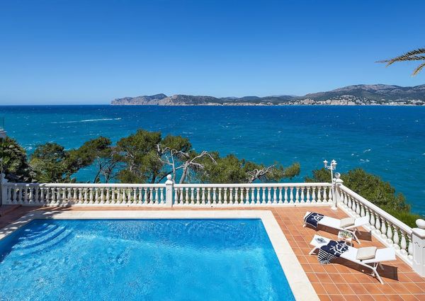 Frontline sea view Villa in Santa Ponsa to rent