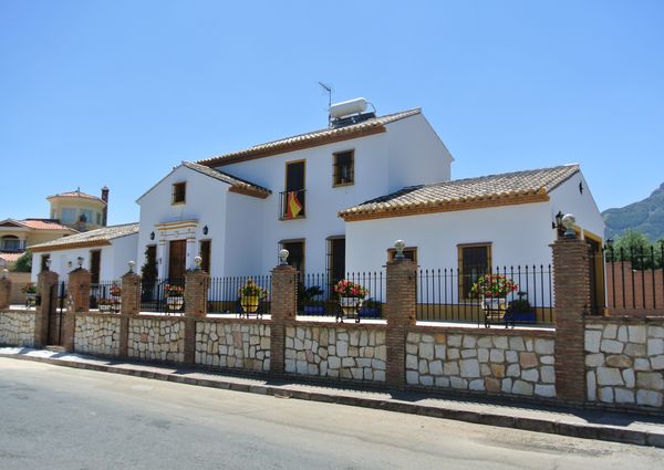 Detached Villa · Alhaurín El Grande · Price: €2.000 / Month