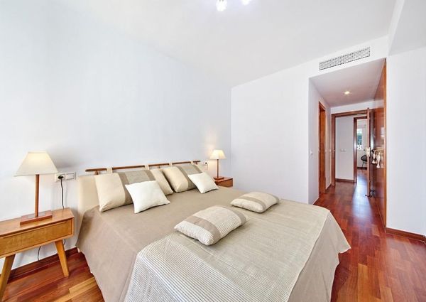 Excelent apartment for rent with seaviews close to the port of Palma, apartments for rent in Palma, Mallorca.