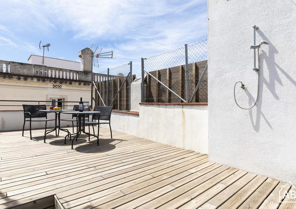 Cosy and Contemporary One-Bedroom Apartment with Private Terrace in El Raval Neighbourhood
