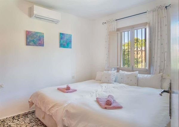 RURAL HOUSE FOR VACATION RENTAL IN ESTEPONA-MALAGA (PRICE PER WEEK)