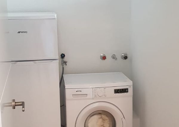 Two bedroom Seaview apartment to rent