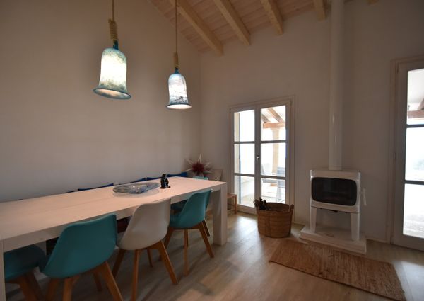 Seafront apartment in Ses Covetes