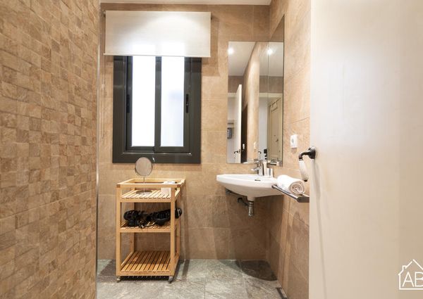 Lovely apartment, just one street from the Barcelona port