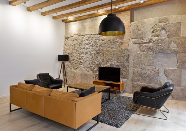 Newly Renovated 3 Bedroom Apartment for Rent in the Gothic Quarter