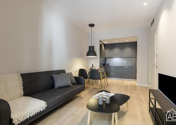 Contemporary Two-Bedroom Apartment with Balcony in Heart of Gracia Neighbourhood