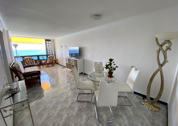 Apartment for rent, 1st line of Patalavaca beach with fantastic views