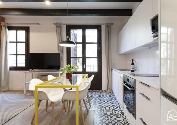 Wonderful two-bedroom apartment with balcony in Eixample