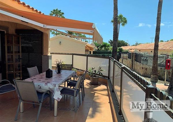 Renovated corner bungalow in central area of Playa del Inglés