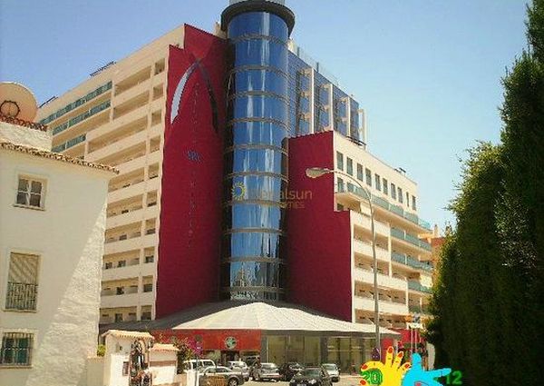 FOR RENT FROM 24/4/2023 - 30/6/2023 and from 15/9/2023-30/6/2024 NICE APARTMENT IN BENALMÁDENA 100 METERS FROM THE BEACH.