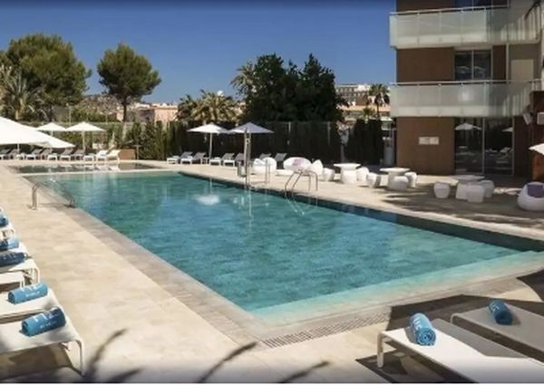 Frontline beach Apartment for long term rental in Magaluf, ideal for holidaymakers, Apartments for rent on the southwest of Mallorca.