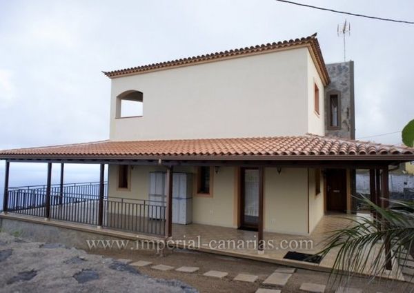 Precioso chalet en alquiler zona El Sauzal con fabulosas vistas.
