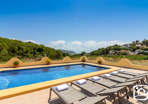 Rent villa GEMA
