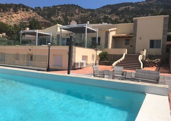 Very Impressive Villa For Long Term Rental5/6 Bedroom Luxury Villa In Albir  Available for Long Term Rental