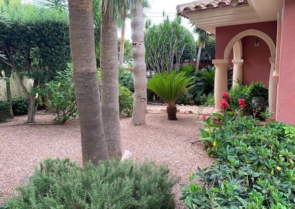 INDEPENDENT VILLA IN ALTEA FOR LONG STAYSpectacular independent villa located in Altea in the Galera de las Palmeras urbanization.