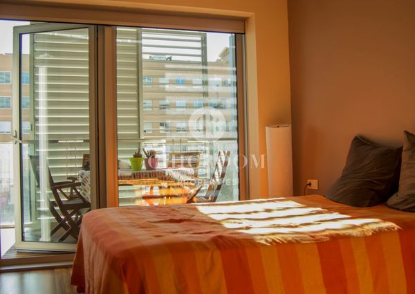 Unfurnished 3 bedroom apartment for rent terrace Diagonal Mar