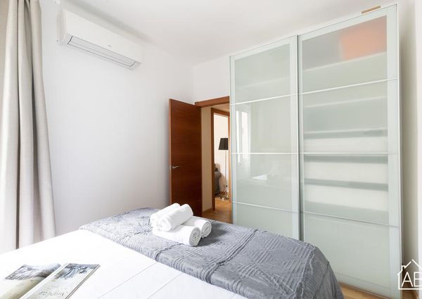Modern and Bright Two Bedroom Apartmentin the Sants District