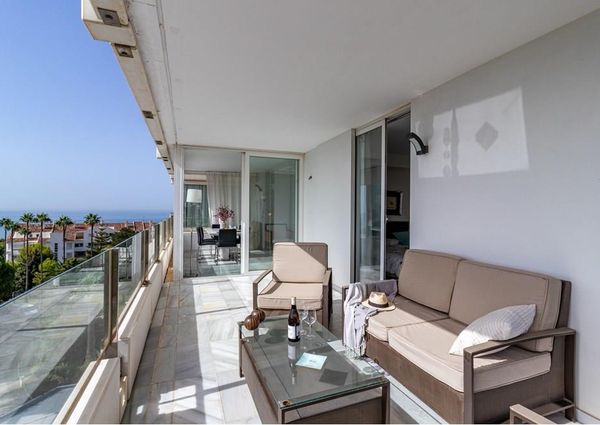 Rent a lovely apartment in front of the sea! Marbella!