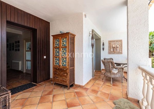 Long term rental villa with sea views in Altea Hills