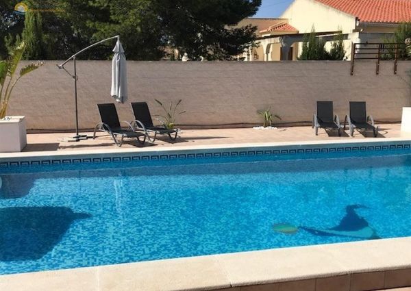 Beautiful 3 bedroom villa with private pool in Torrevieja