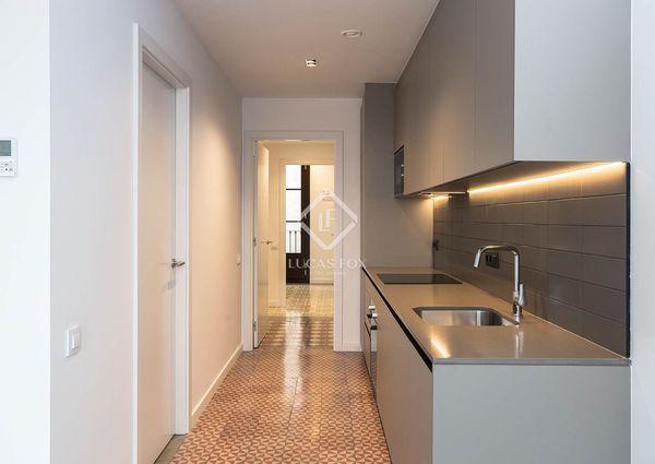 New build 2 Bedroom penthouse with 15m² terrace for rent in El Born, Barcelona
